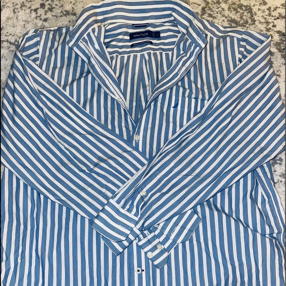 Men’s Nautica button down shirt white and blue striped L